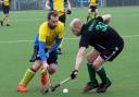 (191160) South Berks HC (Black) vs Sonning HC (Yellow). Pictures by Mike Swift.