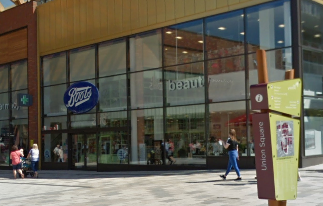 Police arrest man following suspected assault in Boots - Vimarsana News
