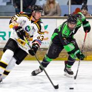 Bracknell Bees (white/black) beat Hull Pirates on penalties    Pictures by Kevin Slyfield