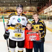Bracknell Bees (black/white) lost 5-4 in overtime to Sheffield Steeldogs   Pictures by Kevin Slyfield